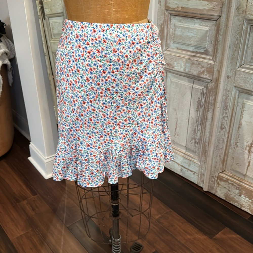 Rails skirt with side drawstring, NWT size medium